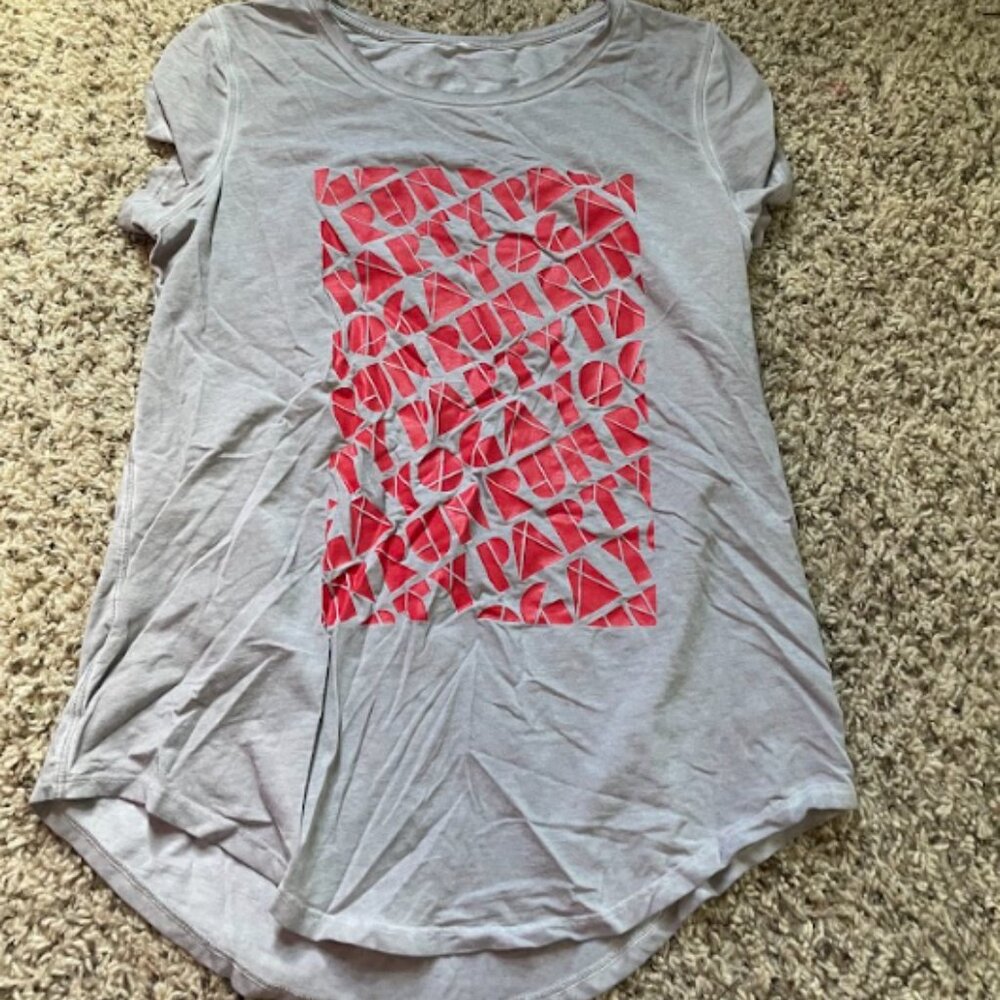 Lululemon T shirt